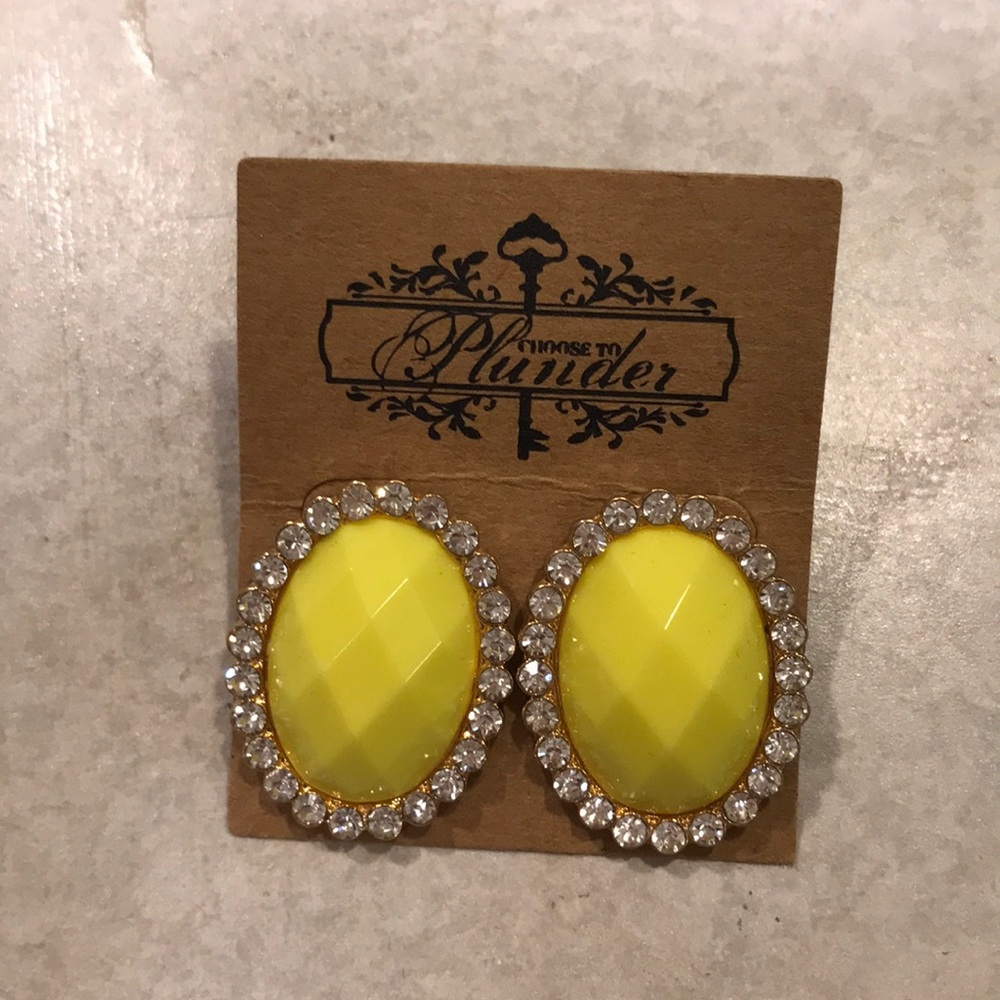Plunder Earrings. Never worn! Yellow and silver